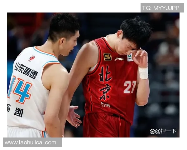 2019年CBA山东队与新疆队激战回顾精彩瞬间与赛场亮点分析